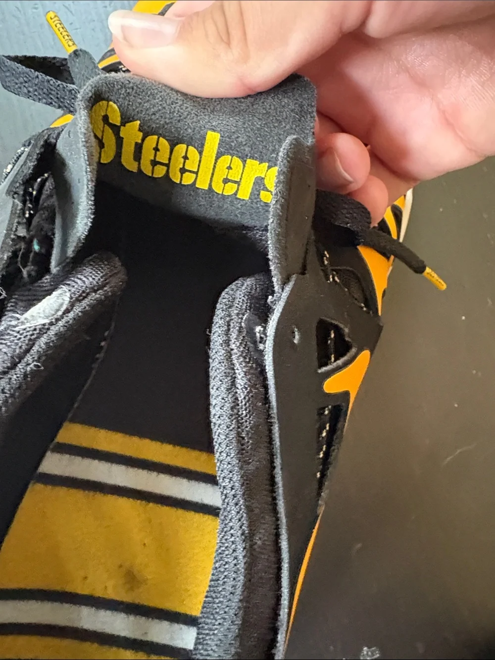 Nike limited edition steelers shoes size 13 only ever worn once